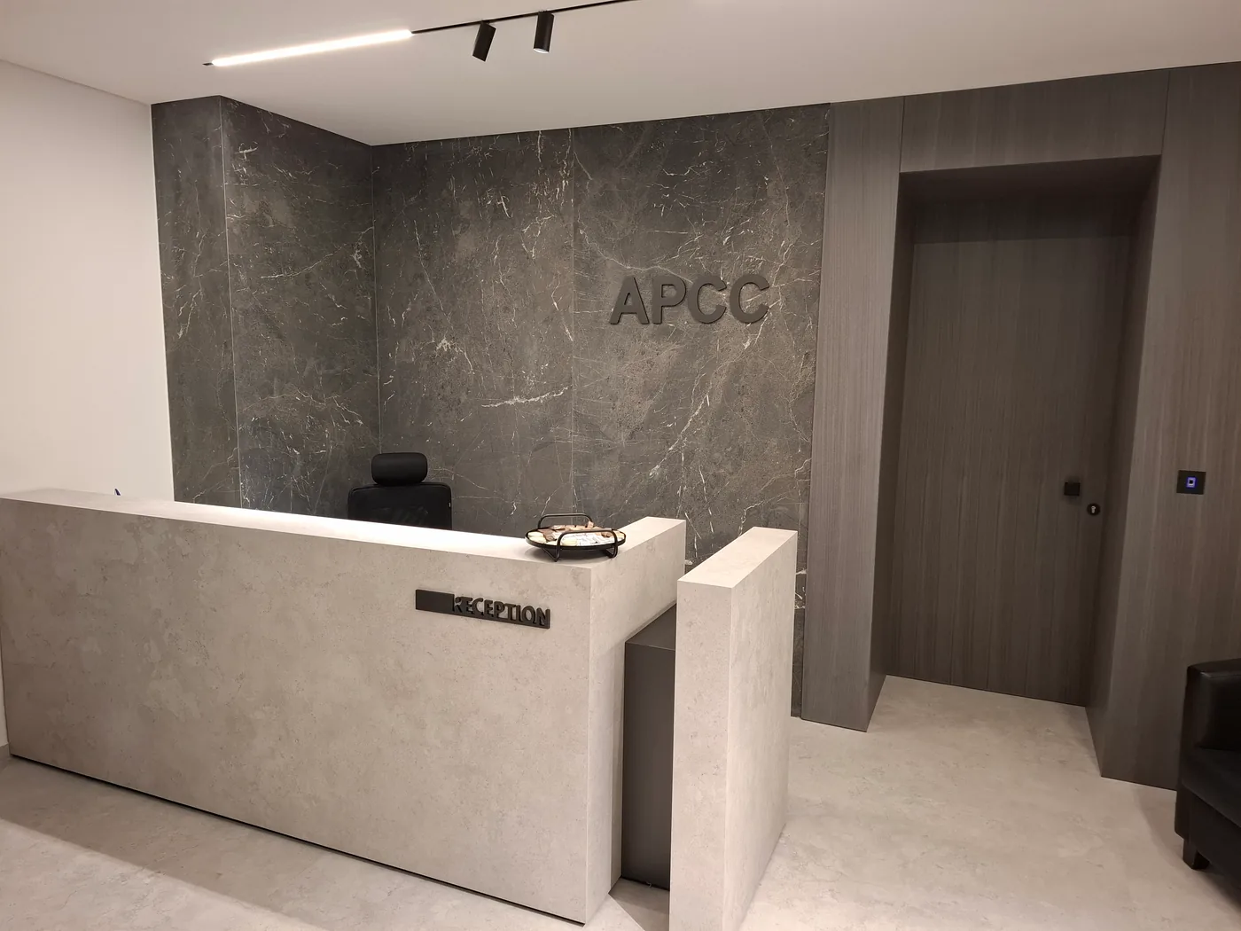 Reception desk